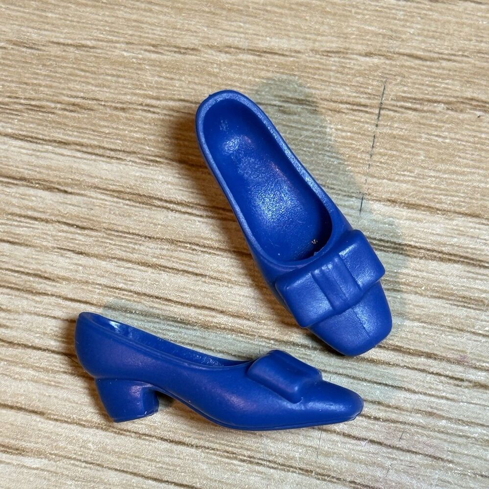 Francie Barbie Royal Blue Squishy Low Heel Bow Shoes Japan Vintage 60s Rubber